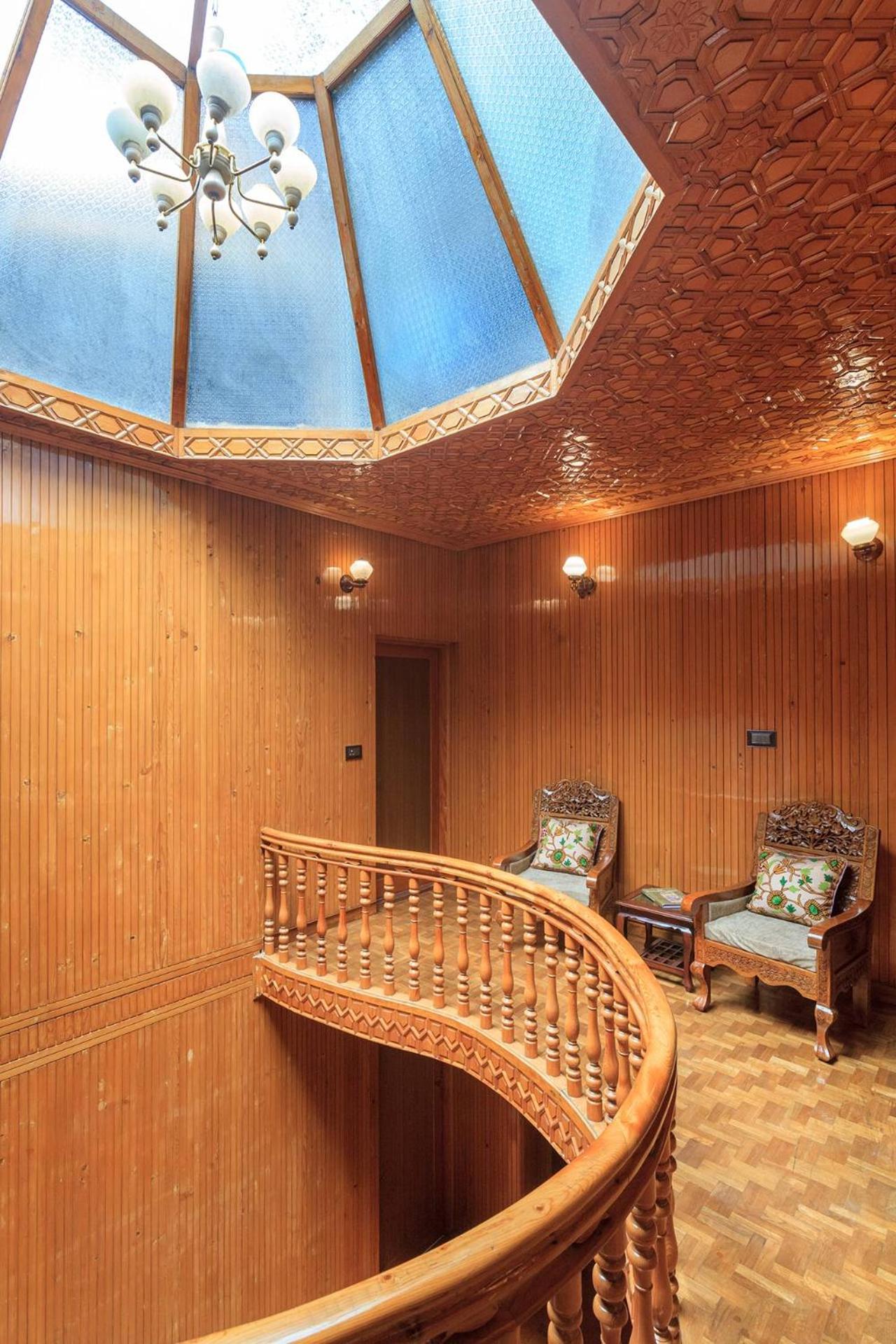 Stayvista At Pinewood Villa - Pet Friendly Villa With Lawn & Pool Table Srinagar  Luaran gambar