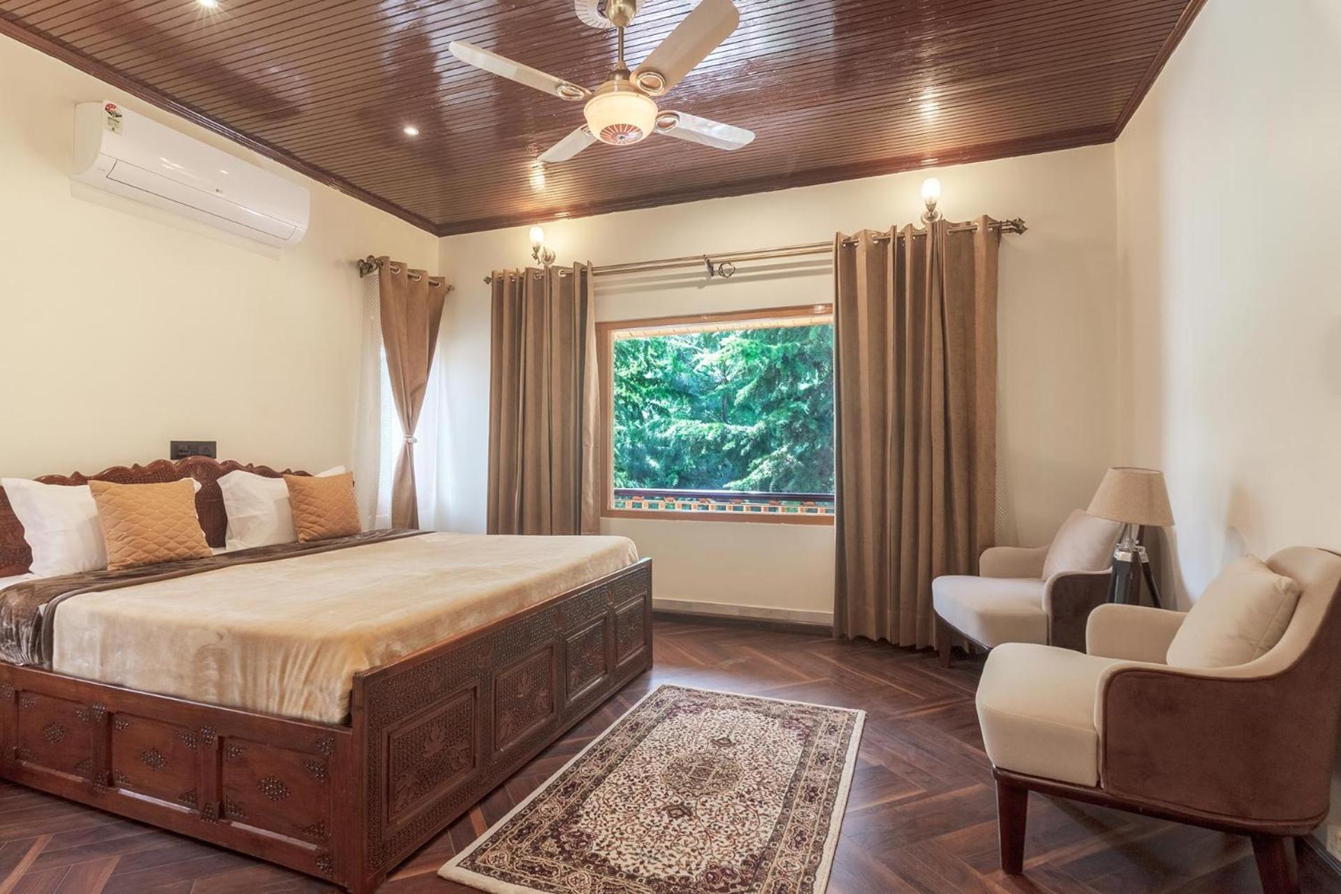 Stayvista At Pinewood Villa - Pet Friendly Villa With Lawn & Pool Table Srinagar  Luaran gambar