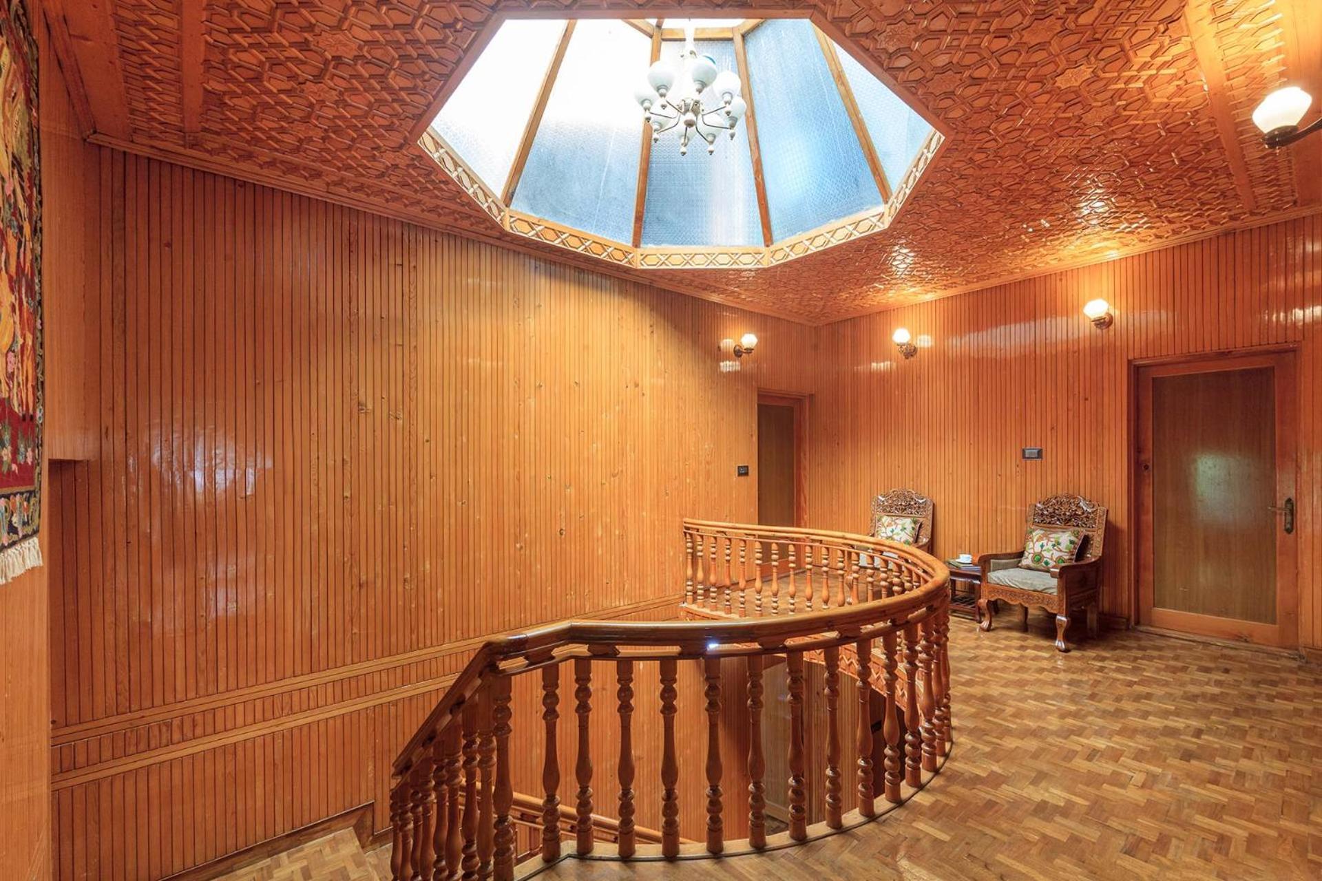 Stayvista At Pinewood Villa - Pet Friendly Villa With Lawn & Pool Table Srinagar  Luaran gambar